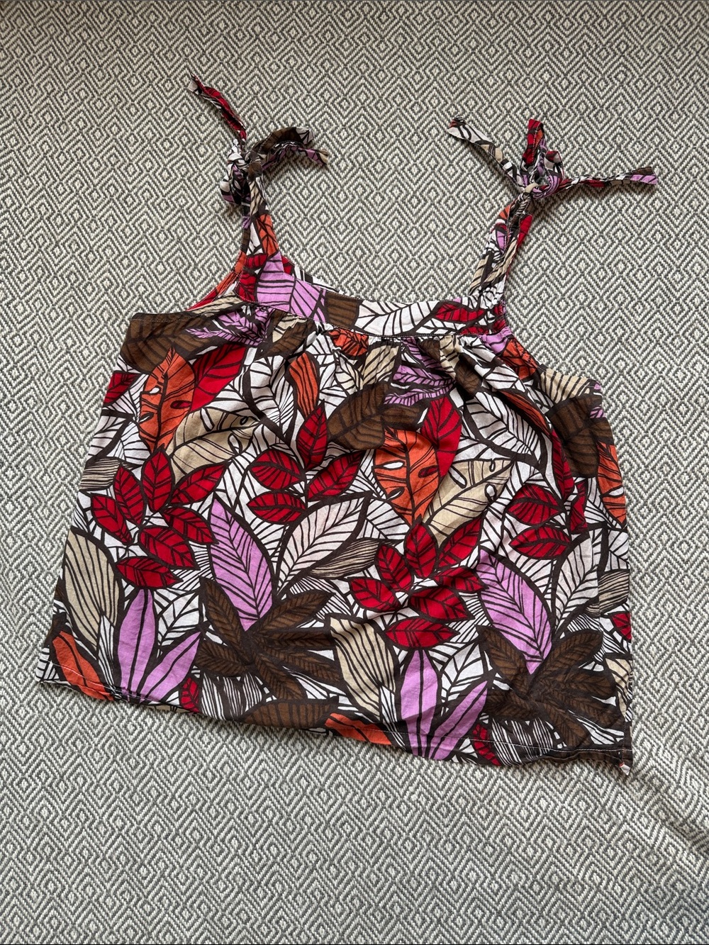 a.n.a Women’s Tie-Shoulder Leaf Print Tank Top in Red, Pink & Brown